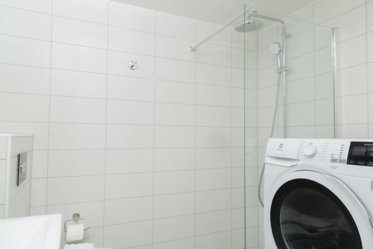 All In One Loft With Balcony And Free Parking 리딩외 외부 사진